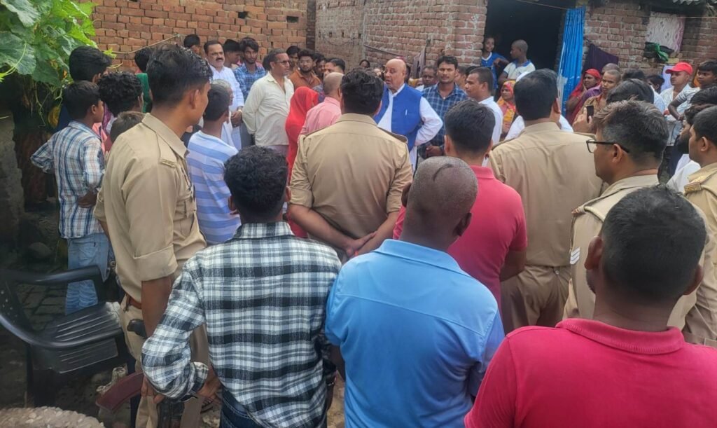 पचमा में तीन मासूमों के निधन पर पहुंचे सिसवा विधायक प्रेमसागर पटेल, परिजनों से मिलकर जताई संवेदना